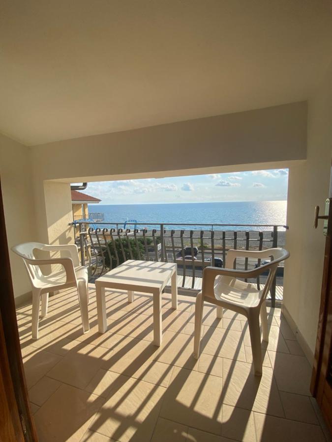 Vista Al Tramonto B&B Falerna Exterior foto